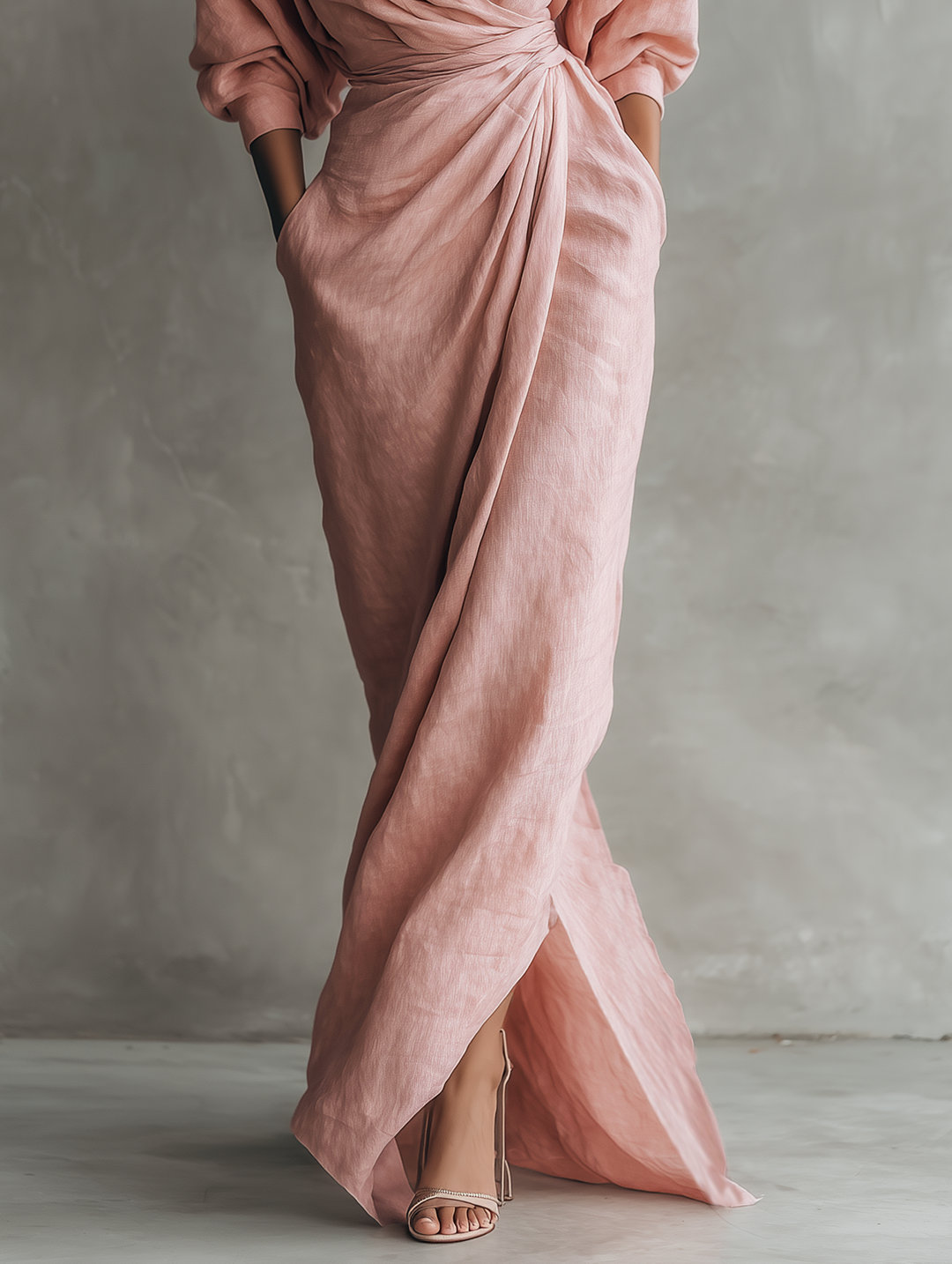 Robe maxi en lin rose à col en V