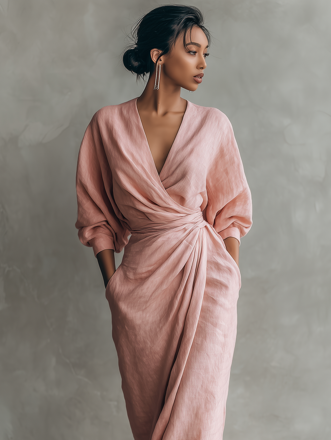 Robe maxi en lin rose à col en V