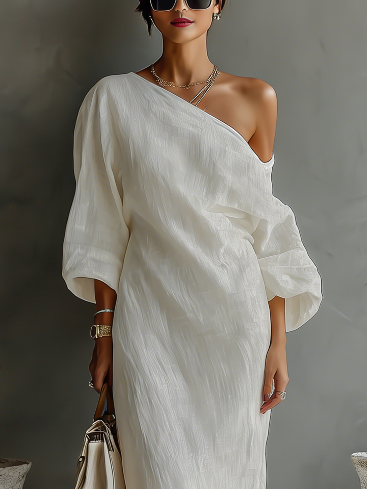 Robe en lin ivoire à épaules dénudées