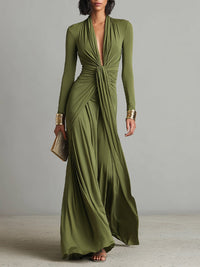 Robe maxi en soie Oliv à décolleté en V